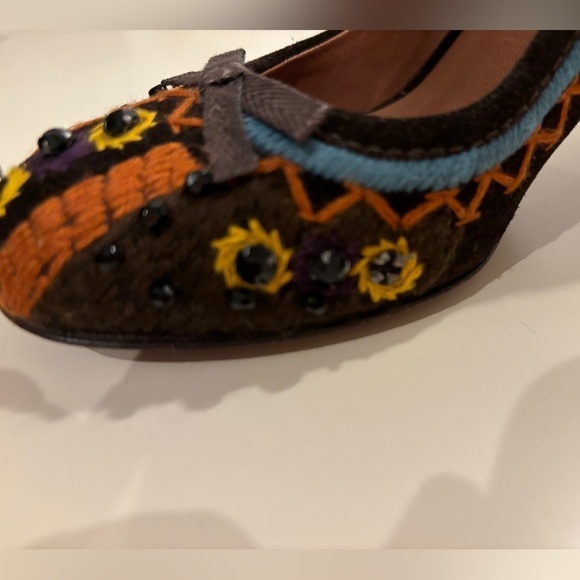Miu Miu Suede Embroidered Pumps - Picture 9 of 13